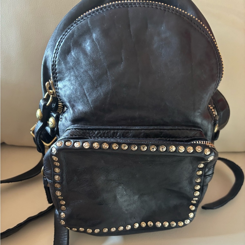 Campomaggi Black Small Backpack with Rivets - Picture 2 of 14